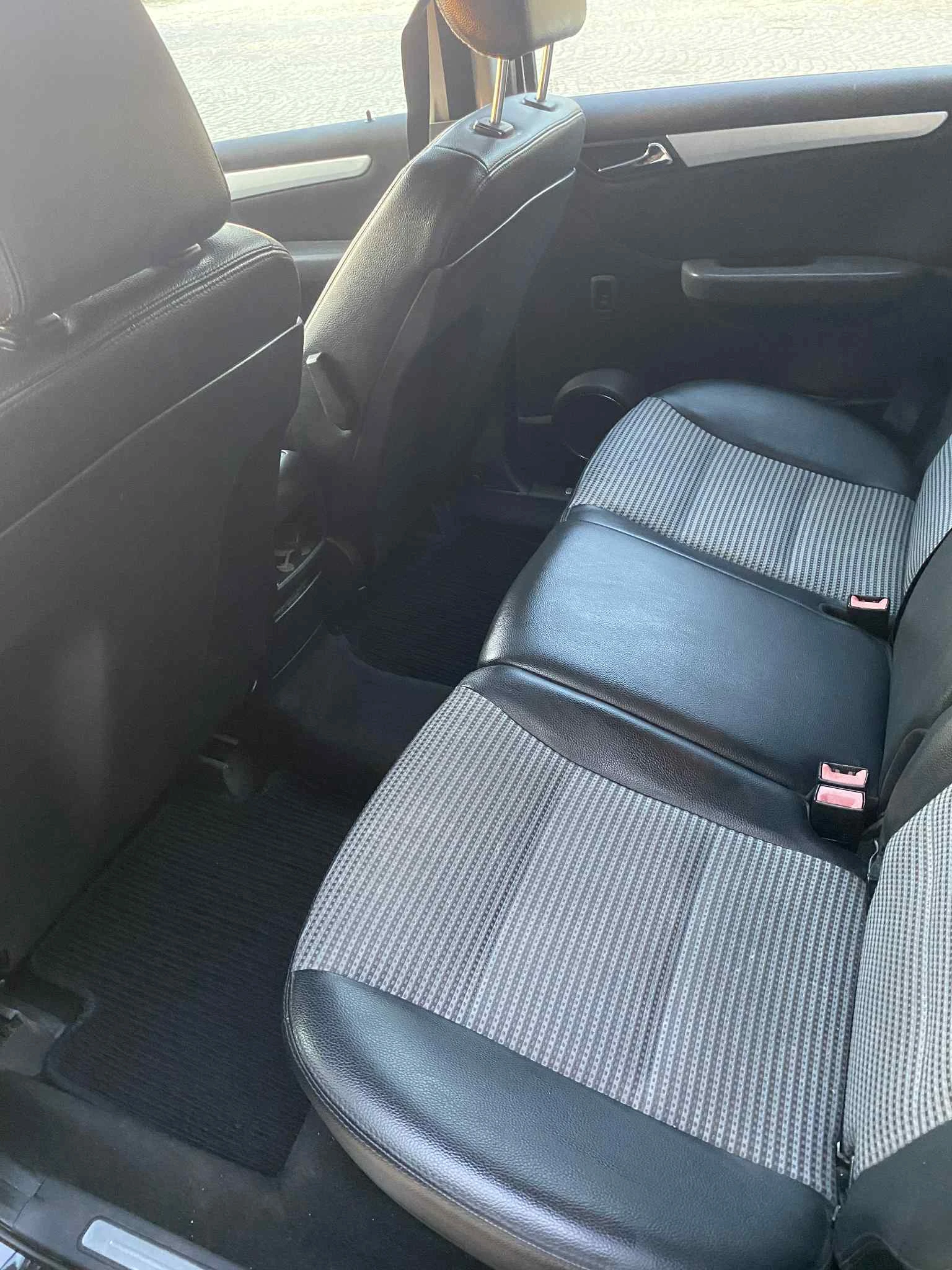 Mercedes-Benz B 200  - изображение 6