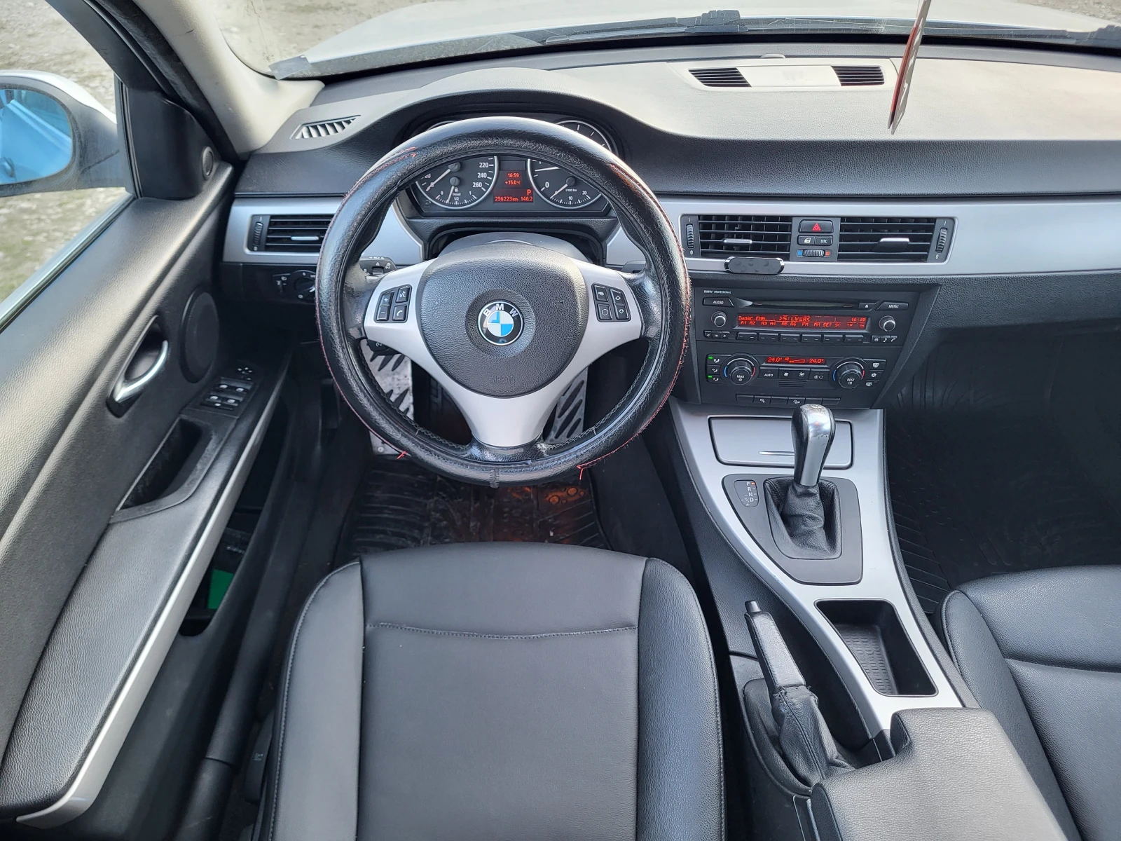 BMW 330 3.0D * XDrive * , снимка 14 - Автомобили и джипове - 53811421