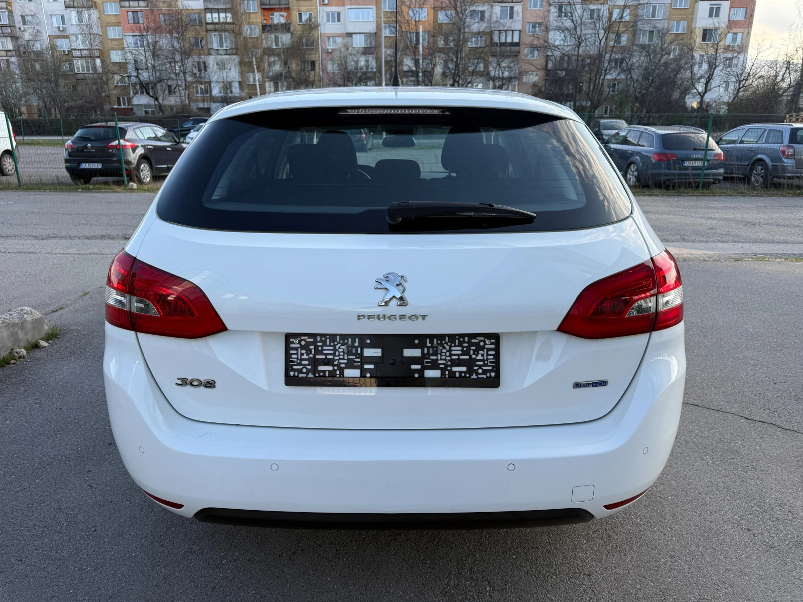 Peugeot 308 1.6HDI* NAVI* СЕРВИЗНА ИСТОРИЯ* , снимка 5 - Автомобили и джипове - 54137821