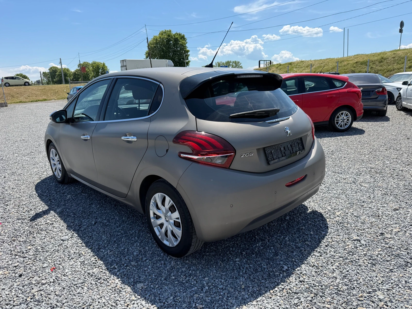 Peugeot 208 1.2 I avtomatik evro 6, снимка 6 - Автомобили и джипове - 54447232