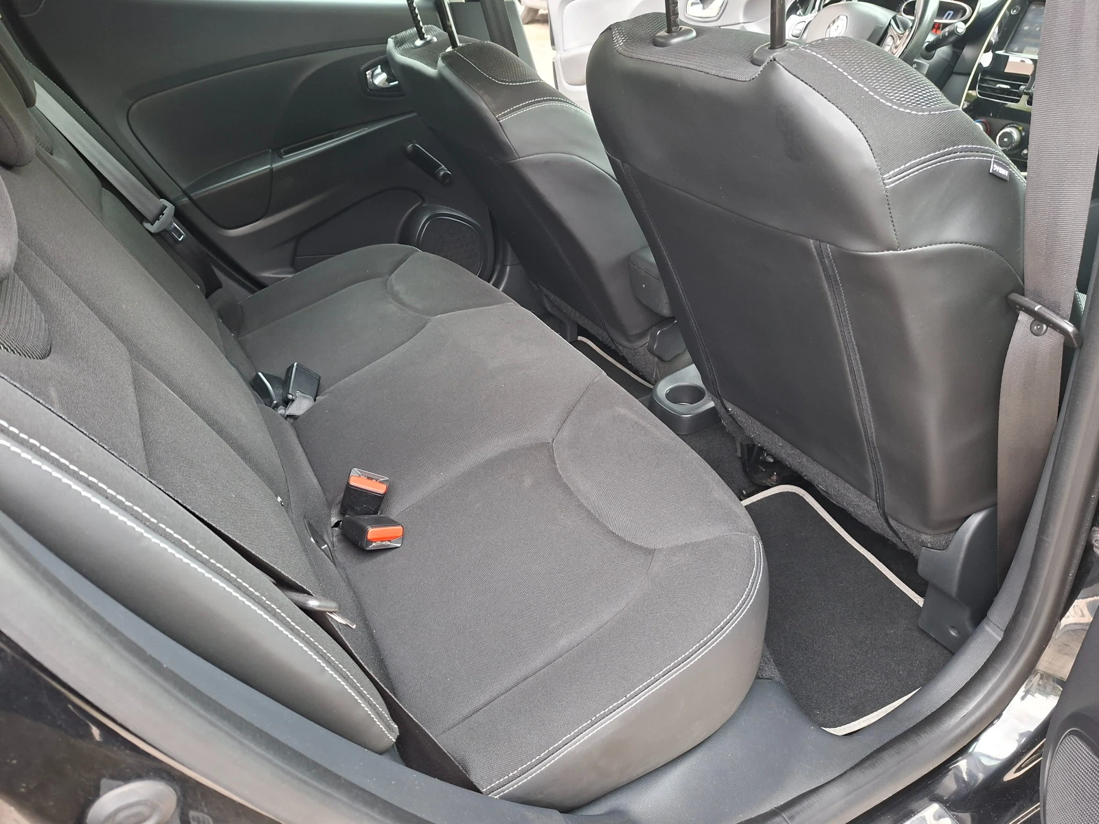 Renault Clio 1.5DCI.NAVI, снимка 16 - Автомобили и джипове - 54544694