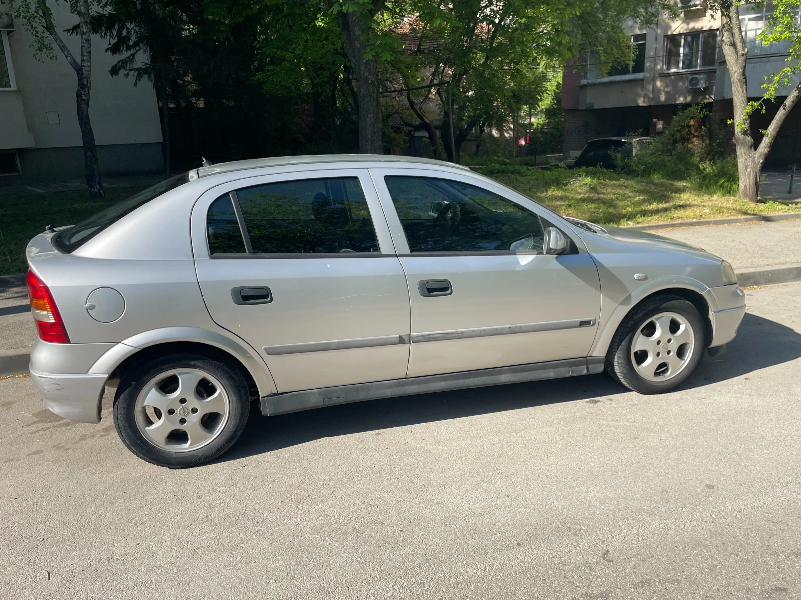 Opel Astra ISUZU + два чифта джанти и гуми, снимка 2 - Автомобили и джипове - 54607910