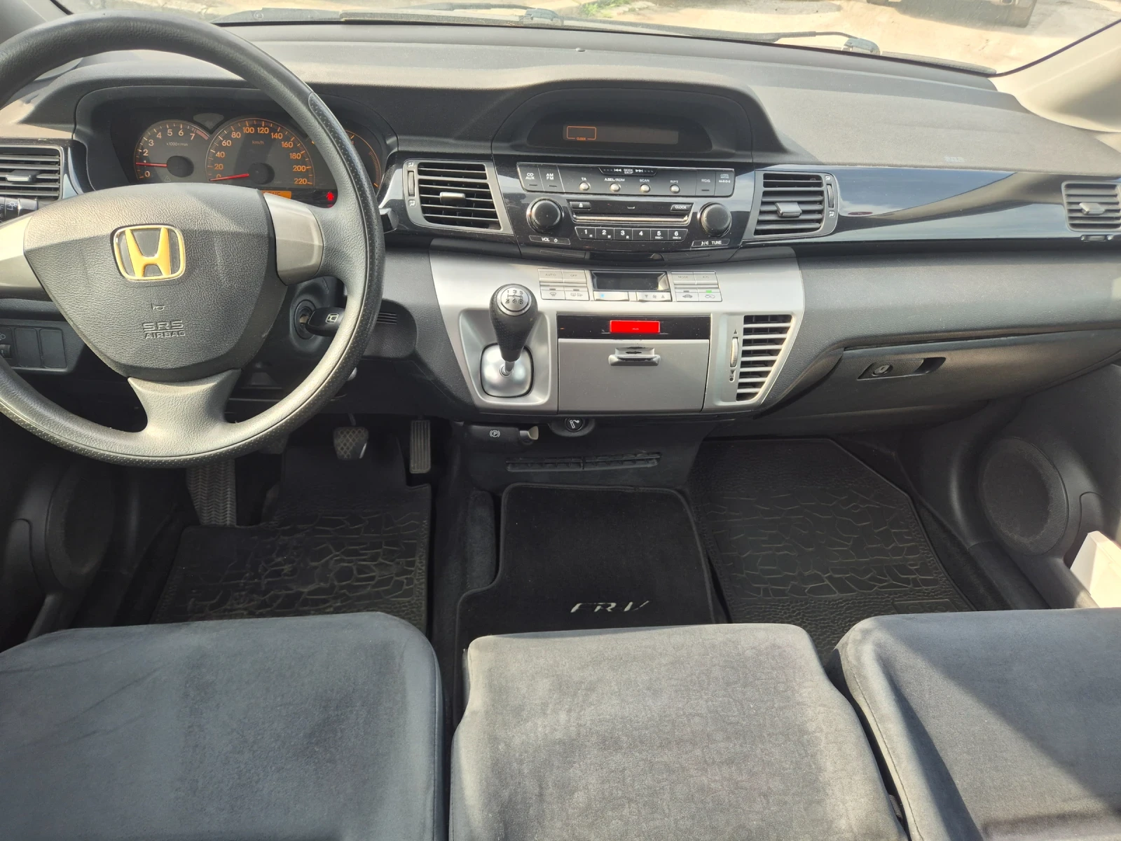 Honda Fr-v 1.7, снимка 5 - Автомобили и джипове - 54877691