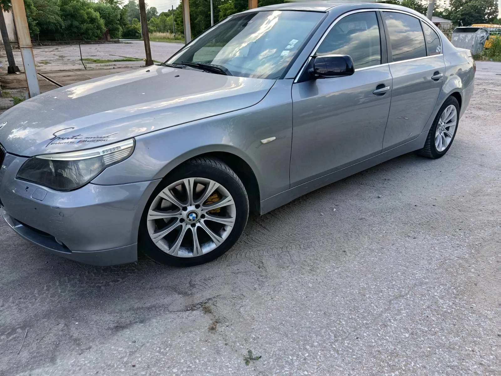 BMW 525