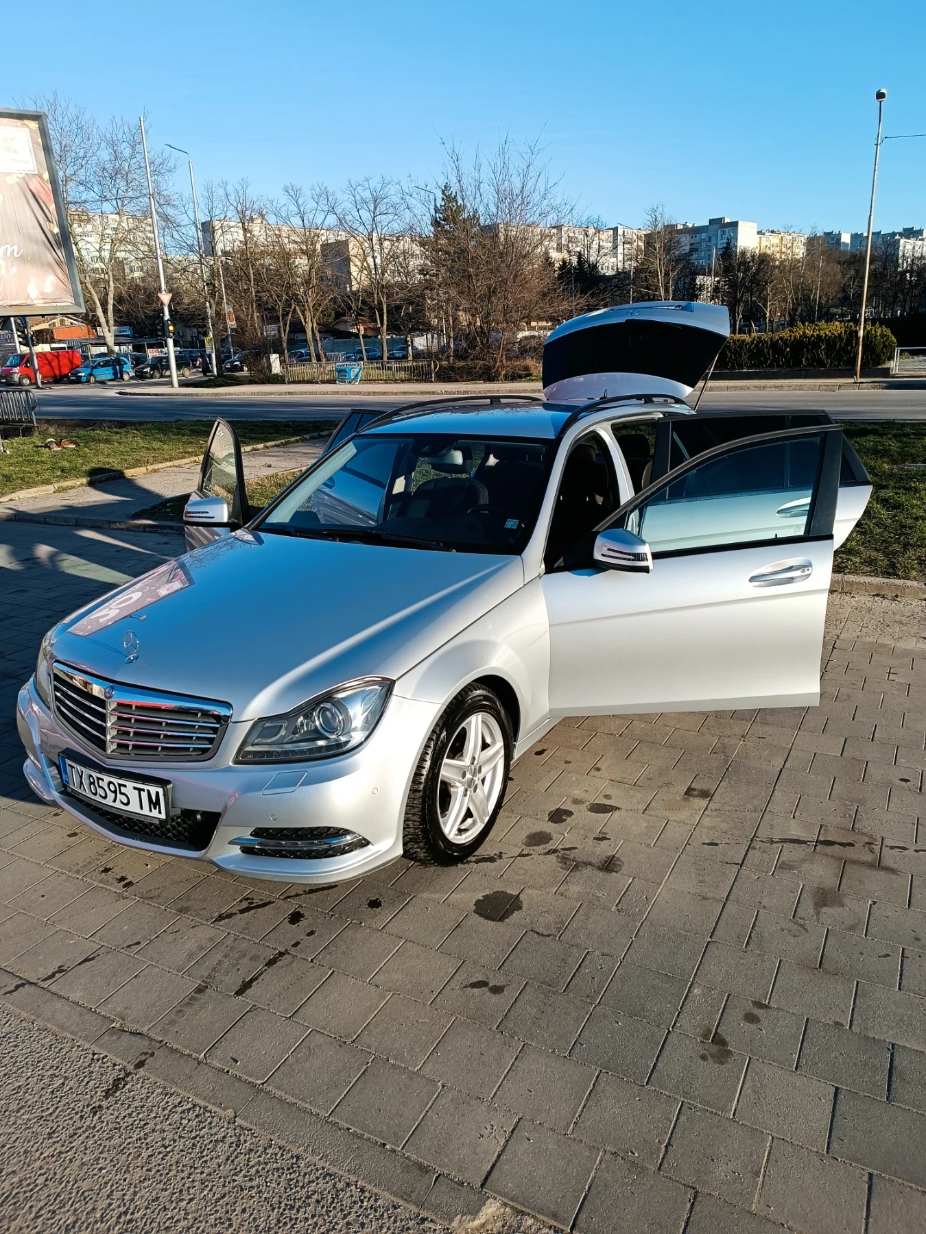 Mercedes-Benz 220 651