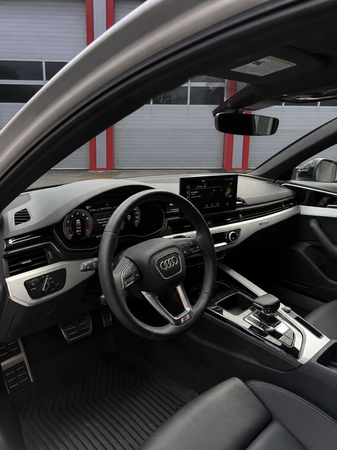 Audi A4 45TFSI S-LINE+ QUATTRO HED-UP KEY LESS KAMERA , снимка 10 - Автомобили и джипове - 55316416