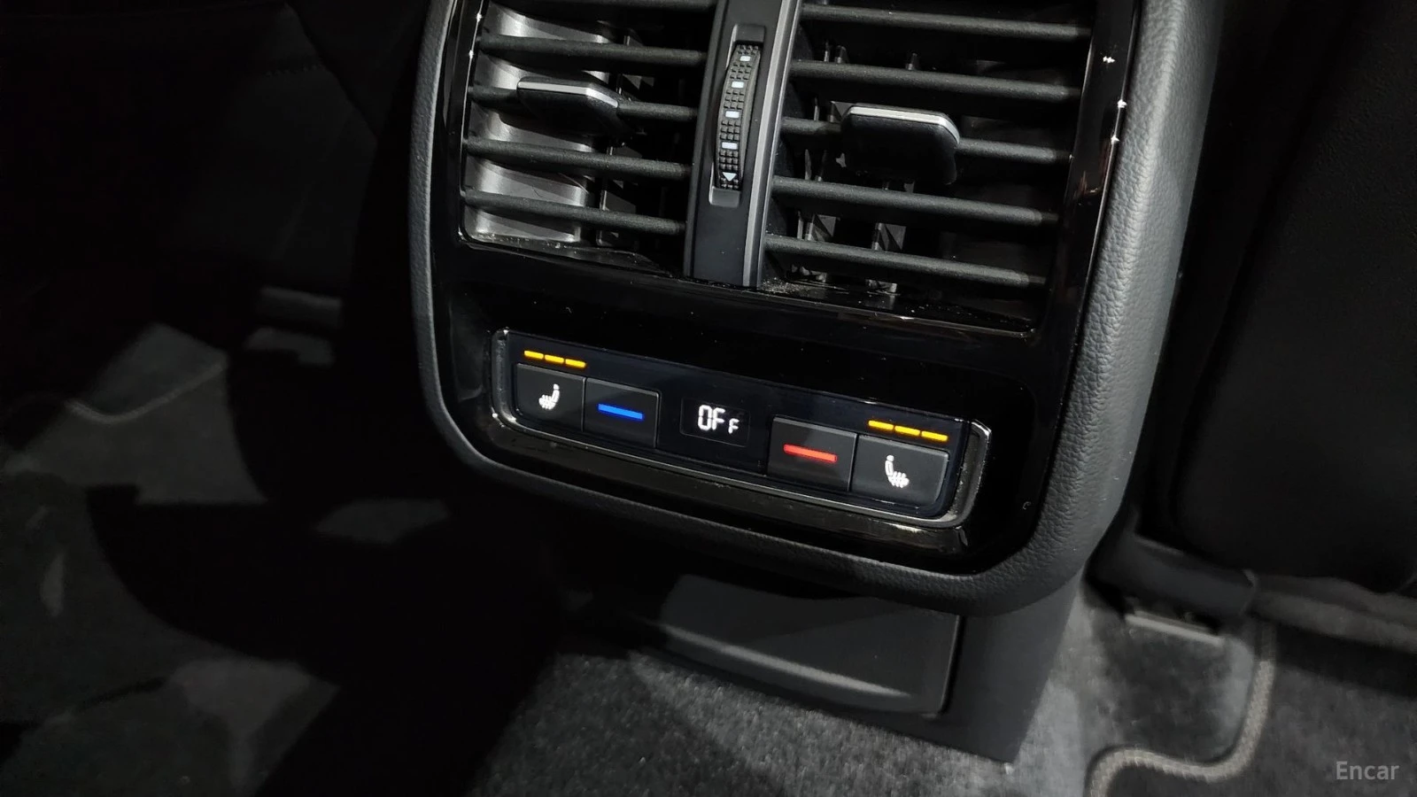 VW Arteon 2.0 TDI PRESTIGE 4MOTION* HUD* 360* МАСАЖИ, снимка 15 - Автомобили и джипове - 55678463