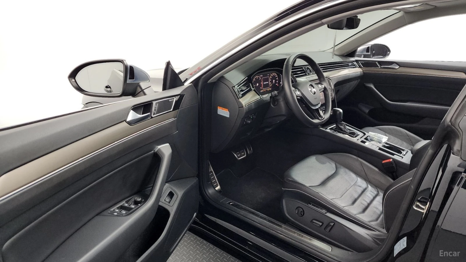VW Arteon 2.0 TDI PRESTIGE 4MOTION* HUD* 360* МАСАЖИ, снимка 8 - Автомобили и джипове - 55678463