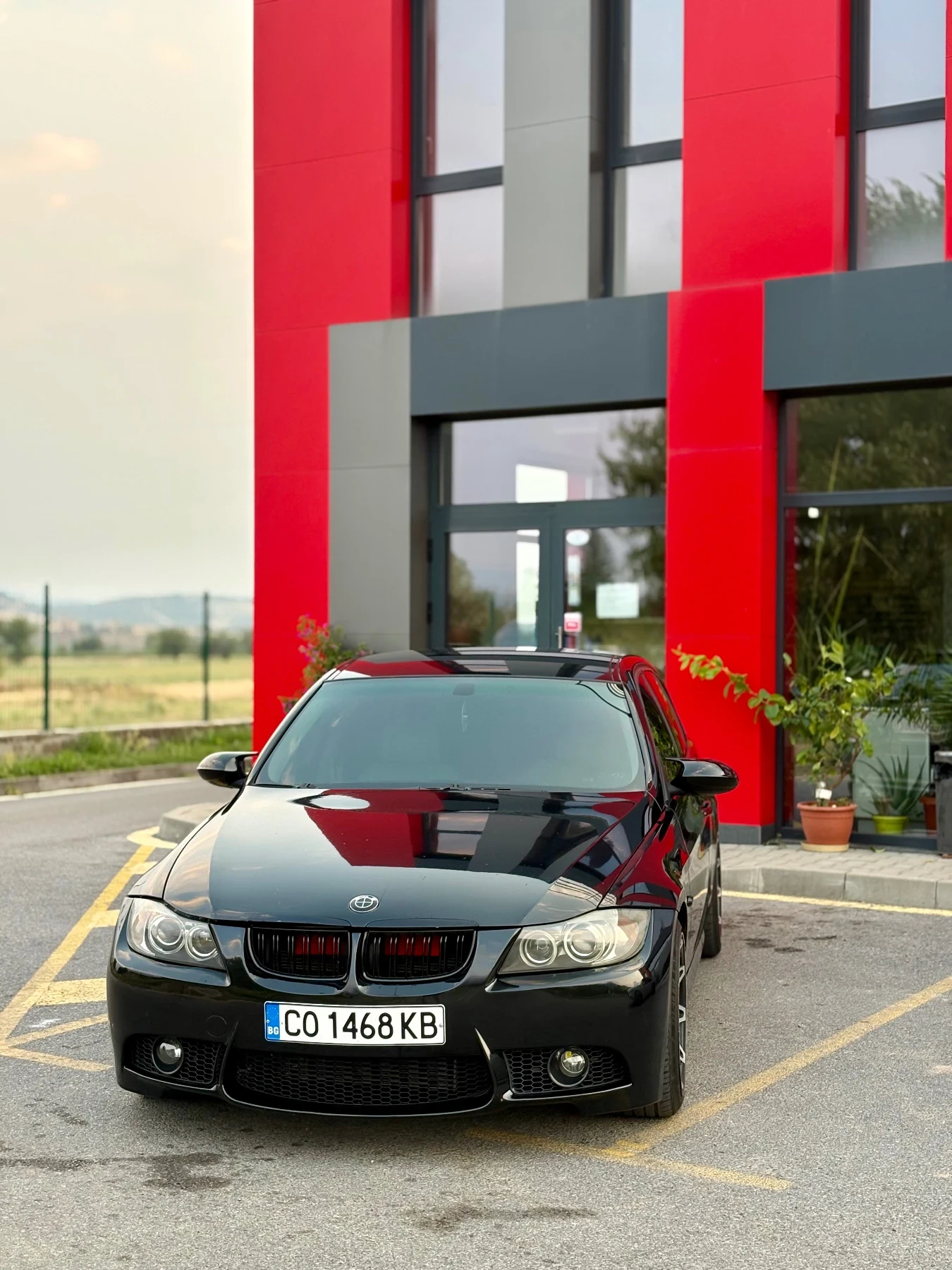 BMW 320, снимка 2 - Автомобили и джипове - 55777557