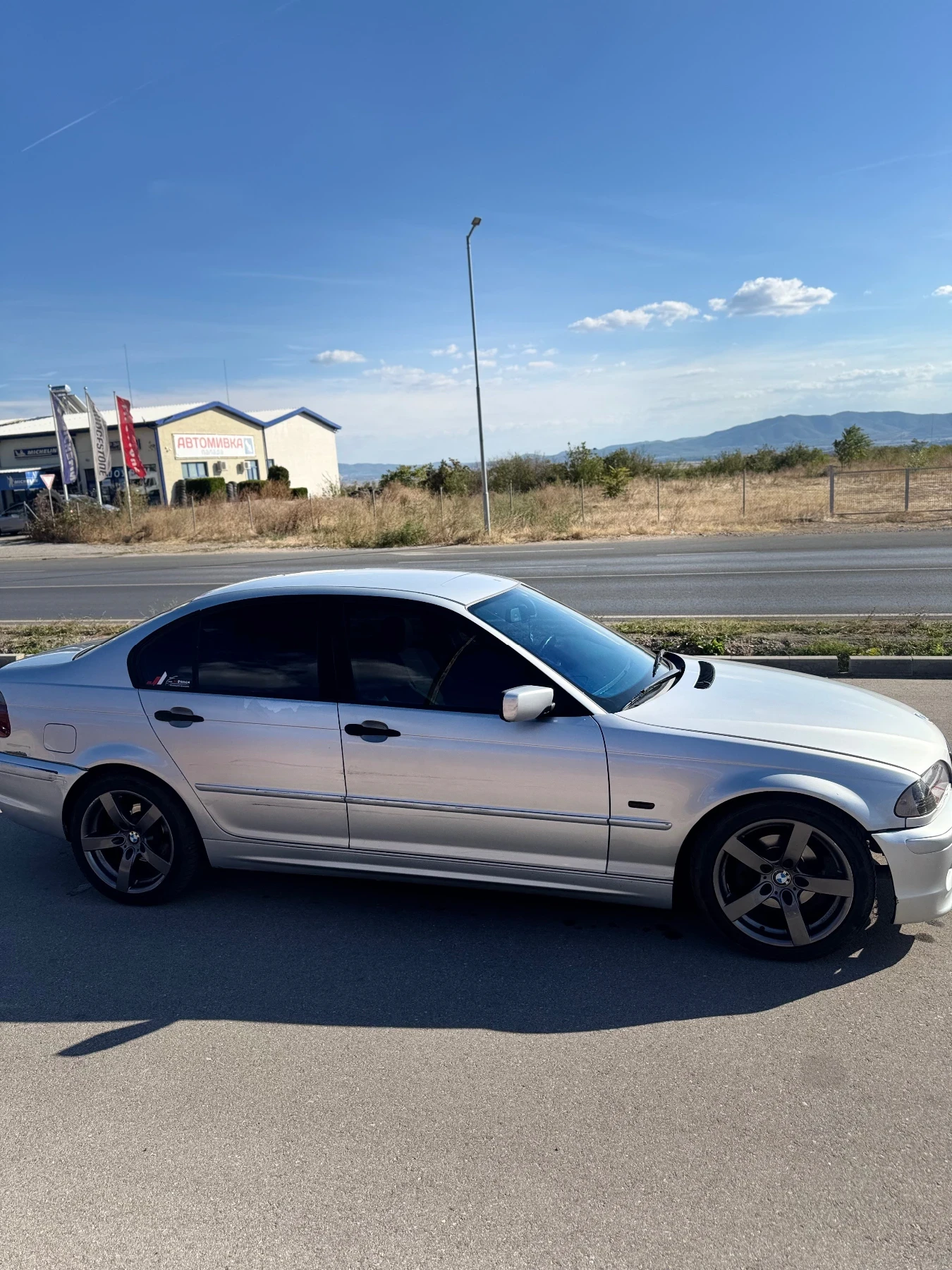 BMW 330, снимка 3 - Автомобили и джипове - 56295320