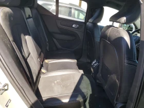 Volvo XC40 RECHARGE, снимка 10