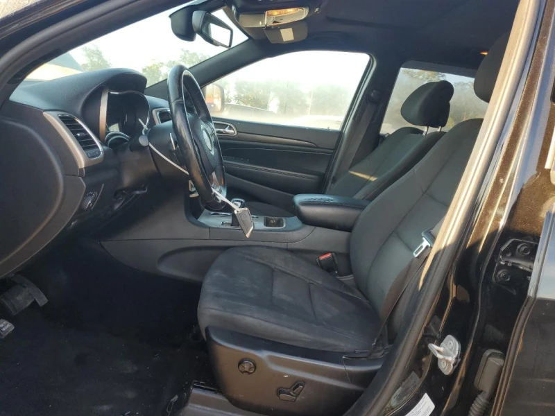 Jeep Grand cherokee 3.6* V6* 8ZF* ПОДГРЕВ* КАМЕРА* КЕЙЛЕС* LANE* ASSIS, снимка 9 - Автомобили и джипове - 52481540