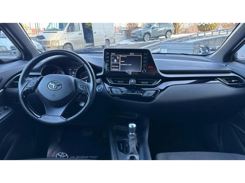 Toyota C-HR 1.8 HSD Center - изображение 8