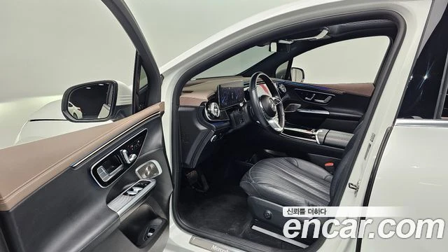 Mercedes-Benz EQE, снимка 10 - Автомобили и джипове - 56281906