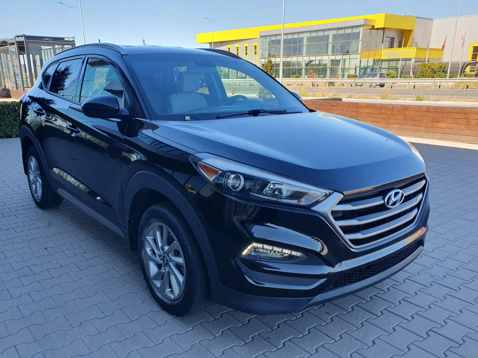 Hyundai Tucson 2.0 AWD 4x4 Kamera - изображение 10