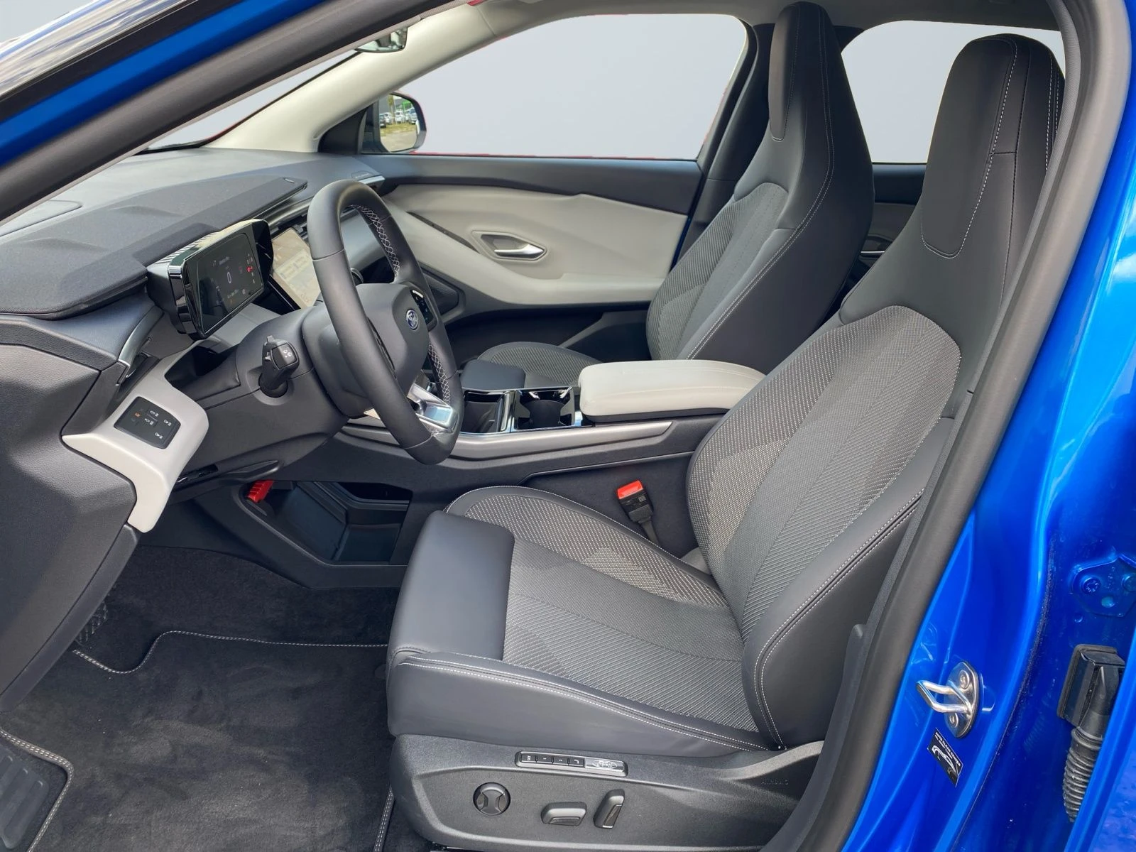 Ford Explorer 286HP/EXR.RANGE/77kWh/360/NAVI/KLESS/ - изображение 10