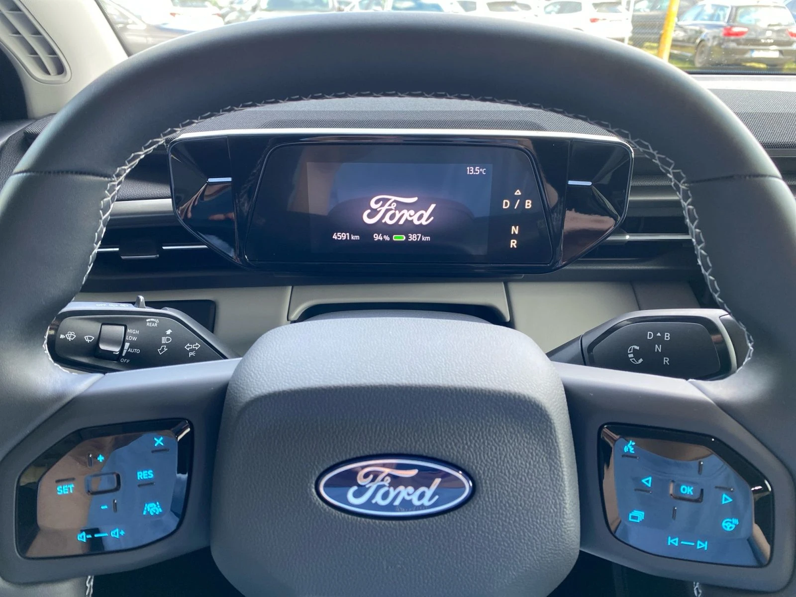 Ford Explorer 286HP/EXR.RANGE/77kWh/360/NAVI/KLESS/ - изображение 8