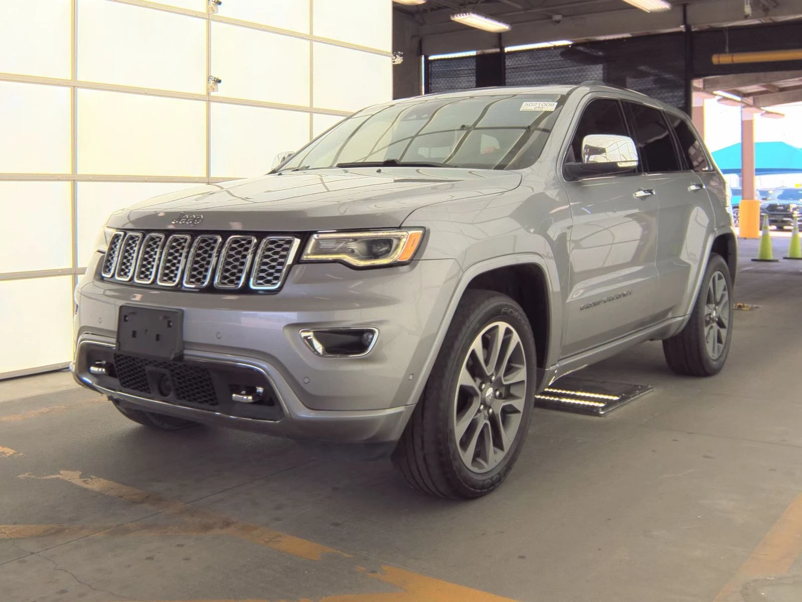 Jeep Grand cherokee 2017 Jeep Grand Cherokee Overland - изображение 3