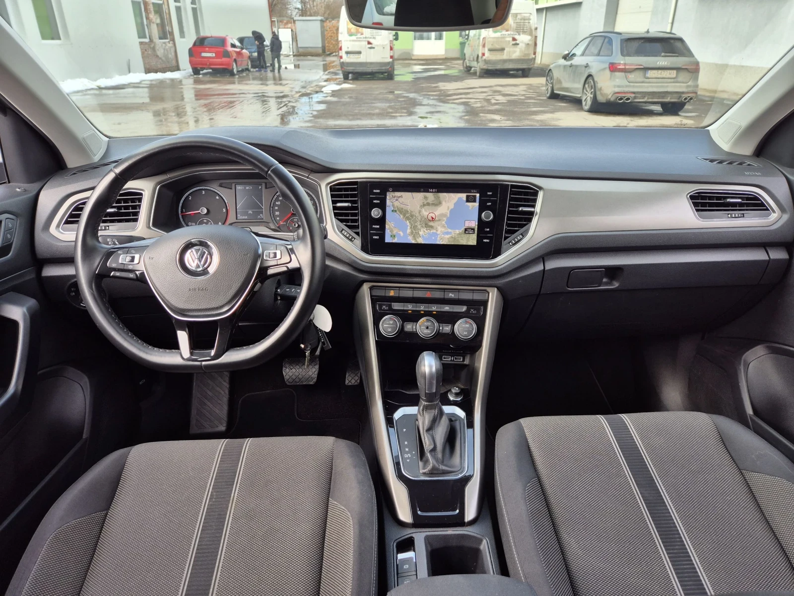VW T-Roc 2.0TDI DSG7 Matrix Distr Assist | Mobile.bg � ����������� 9
