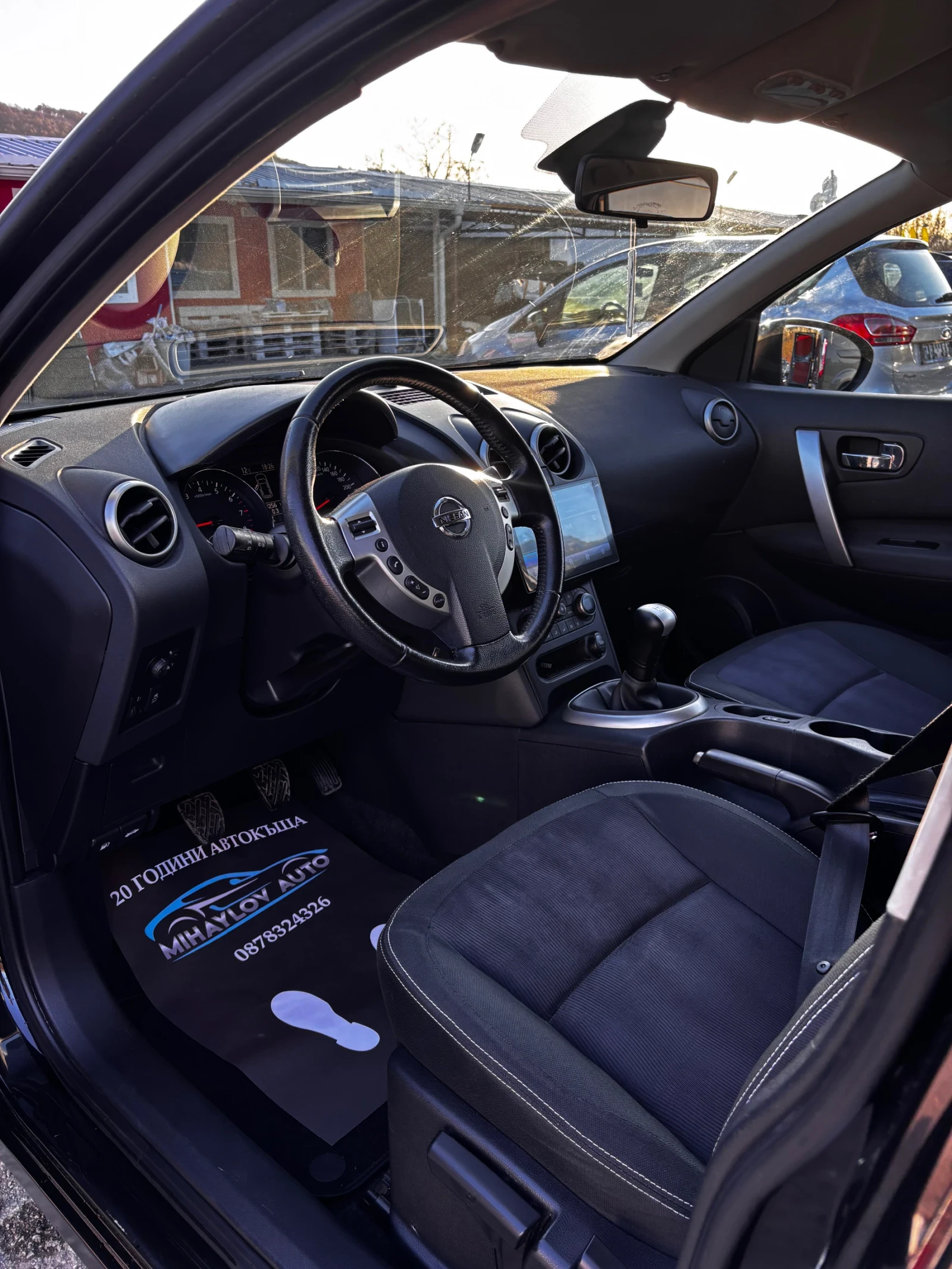 Nissan Qashqai 1.6i= NAVI= CAMERA, снимка 10 - Автомобили и джипове - 53829397