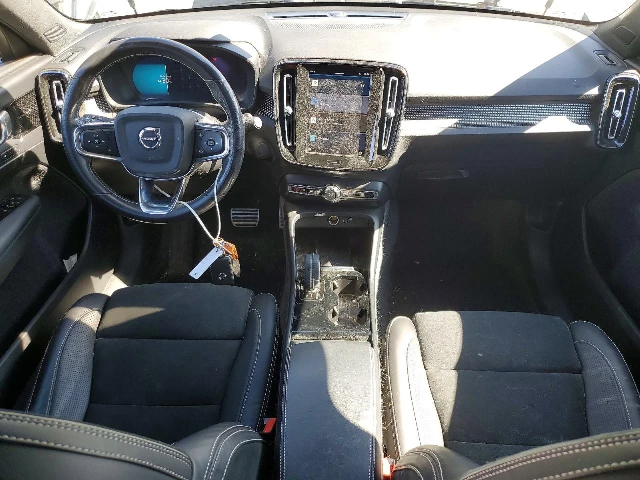 Volvo XC40 RECHARGE, снимка 8 - Автомобили и джипове - 54064665