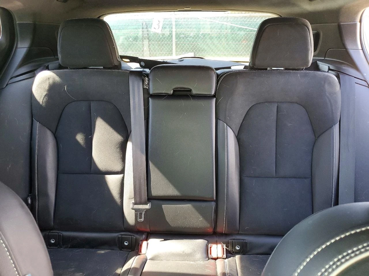 Volvo XC40 RECHARGE, снимка 11 - Автомобили и джипове - 54064665