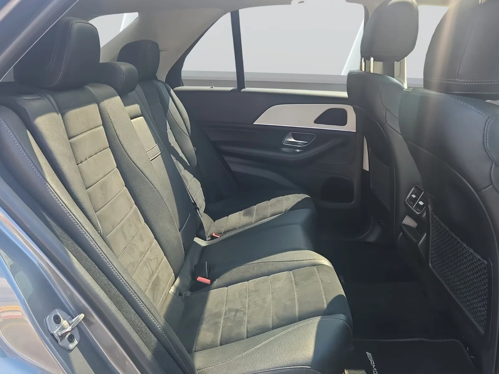 Mercedes-Benz GLE 350 de/4MATIC/333HP/AMG/NIGHT/PANO/360/MEMO/DIGI/347q, снимка 12 - Автомобили и джипове - 54699487