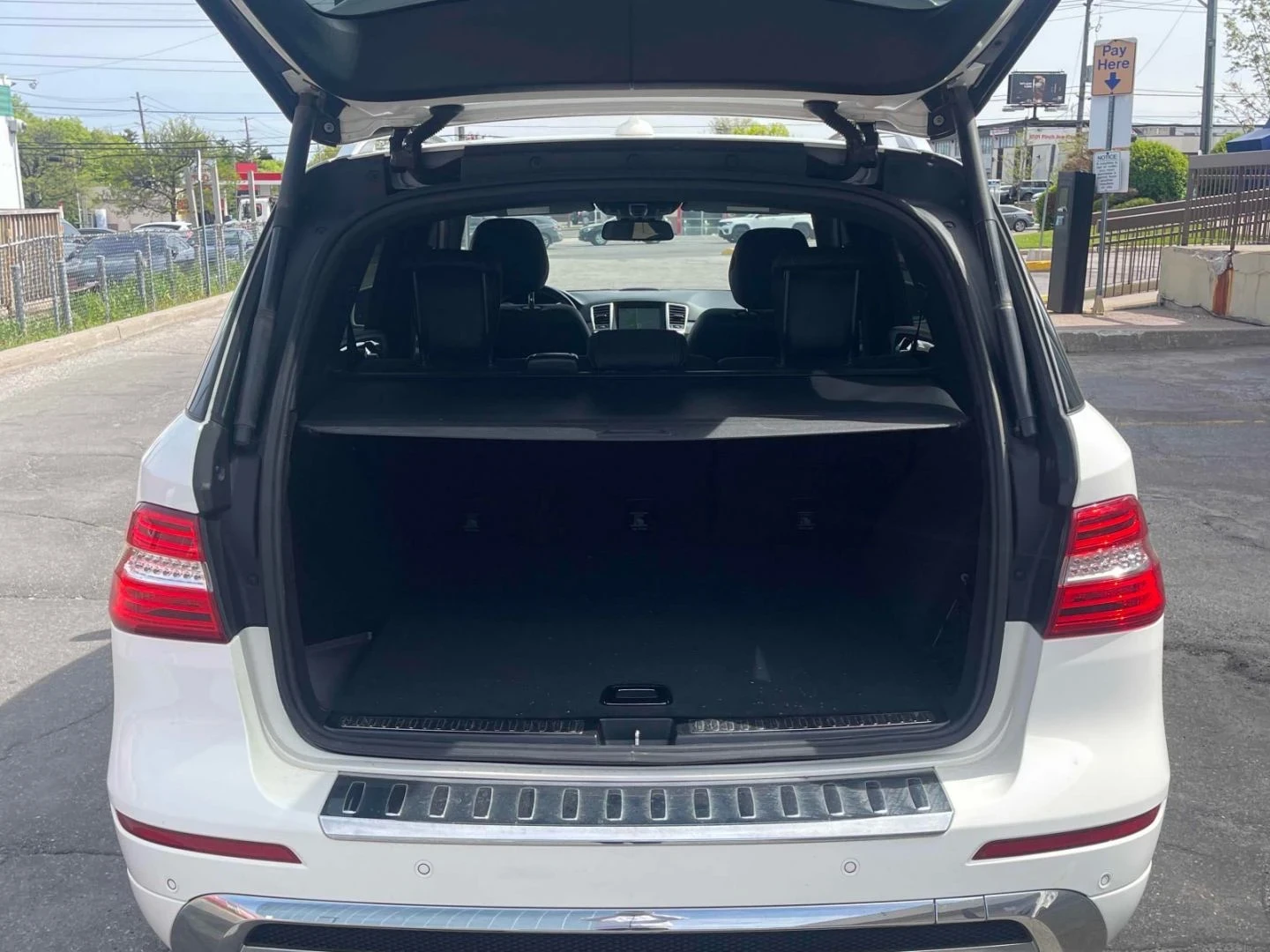 Mercedes-Benz ML 350 AMG-pkg| Harman/Kardon| AIRMATIC| 360| Keyless, снимка 14 - Автомобили и джипове - 54699614