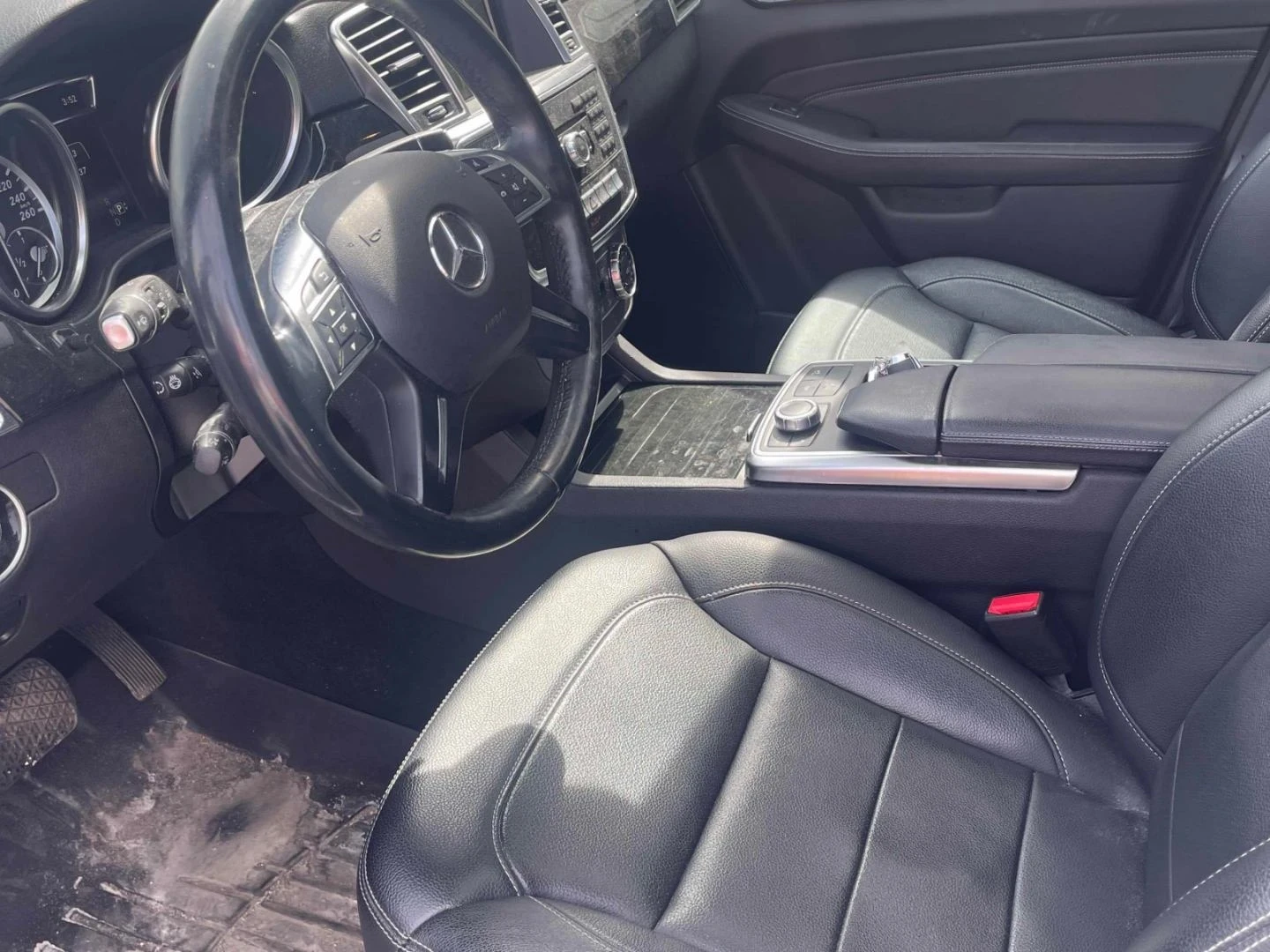 Mercedes-Benz ML 350 AMG-pkg| Harman/Kardon| AIRMATIC| 360| Keyless, снимка 6 - Автомобили и джипове - 54699614