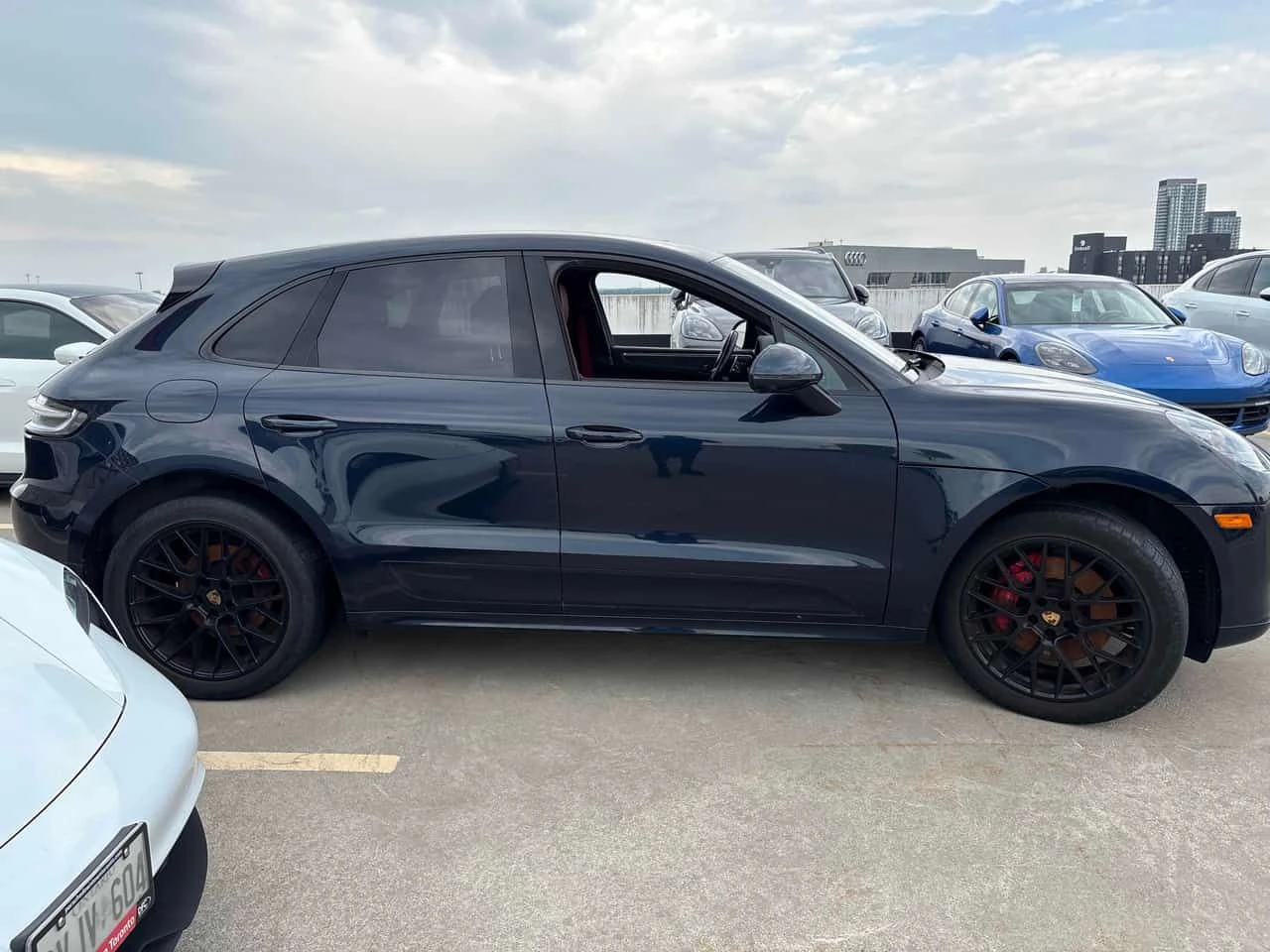Porsche Macan GTS/ОБДУХВАНЕ/ПАНОРАМА/ДИСТРОНИК/360/OT PORSCHE, снимка 4 - Автомобили и джипове - 54909037