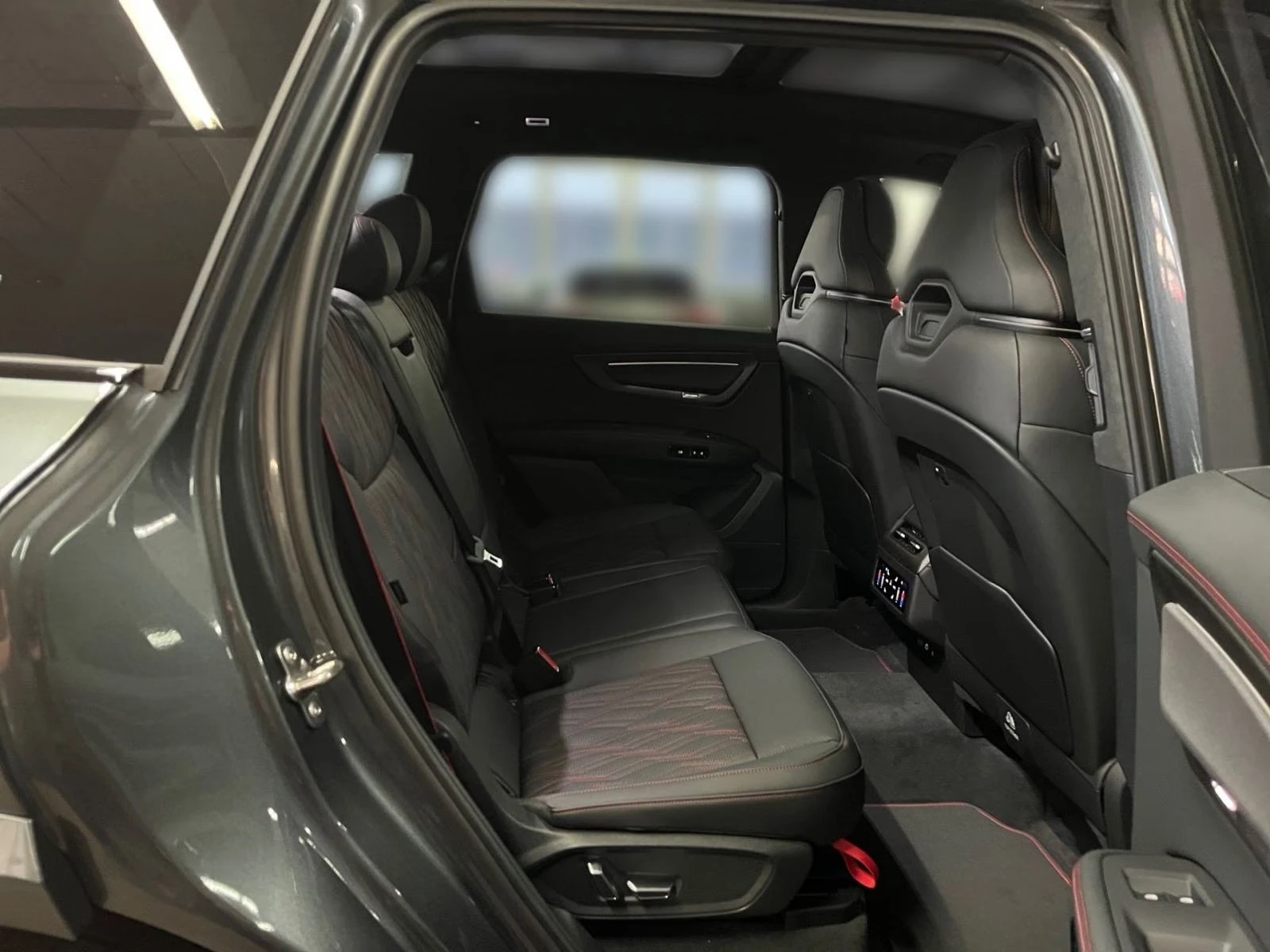 Audi Q7 S-LINE/ TECH PRO/ HUD/ MATRIX/ PANO/ 360/ 7 МЕСТЕН, снимка 13 - Автомобили и джипове - 56116314
