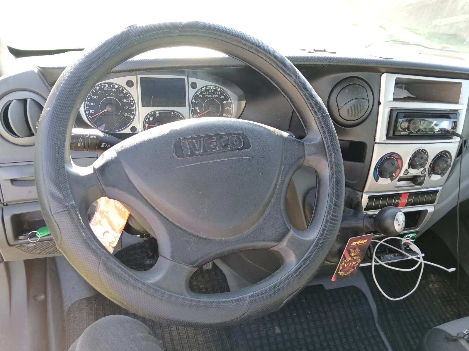 Iveco 35c15 Самосвал, снимка 10 - Бусове и автобуси - 54359201