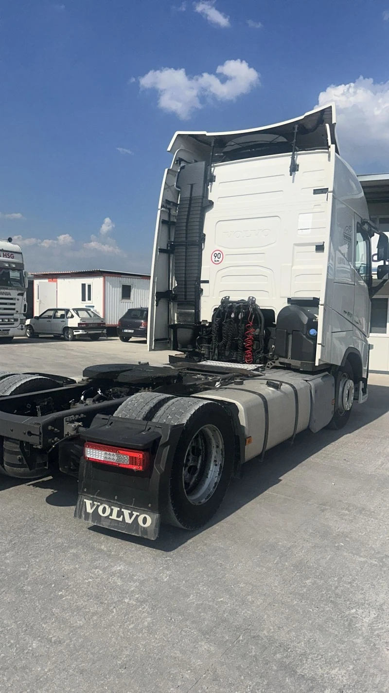 Volvo Fh, снимка 4 - Камиони - 47300224