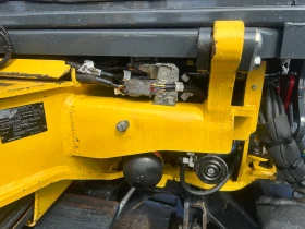 Багер Komatsu PC26MR-3, снимка 13