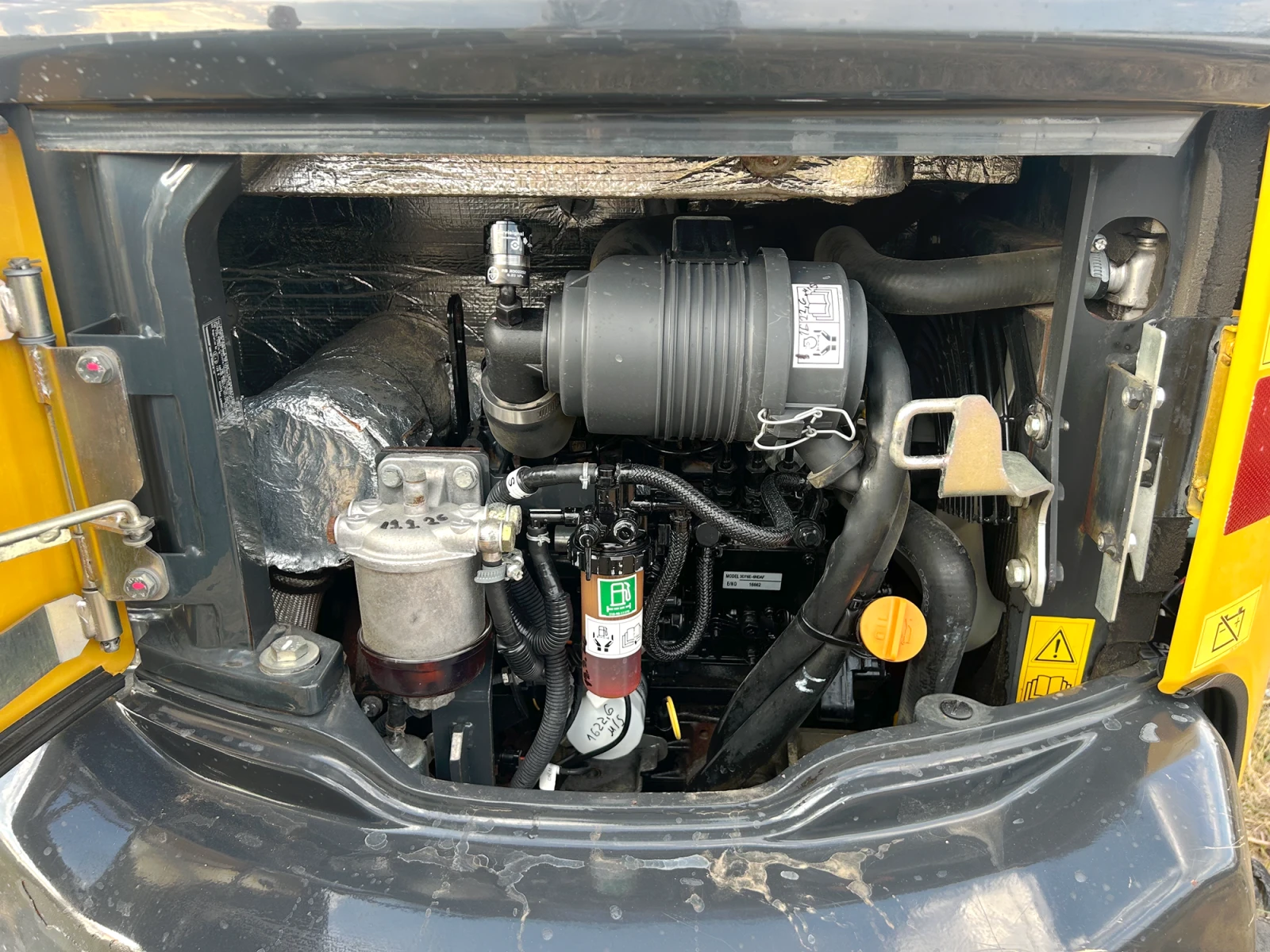 Багер Komatsu PC26MR-3, снимка 15 - Индустриална техника - 56462519
