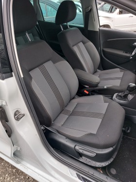VW Polo Hatch V Facelift 1.4 TDI DSG Налична DSG кутия!, снимка 12 - Автомобили и джипове - 44145881