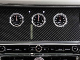 Bentley Flying Spur V8/ CARBON/ BLACKLINE/ MULLINER/ NAIM/ PANO/ , снимка 12 - Автомобили и джипове - 44992521