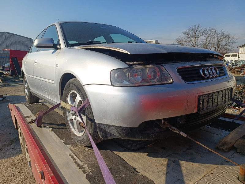 Audi A3 1.6, снимка 1 - Автомобили и джипове - 39103727