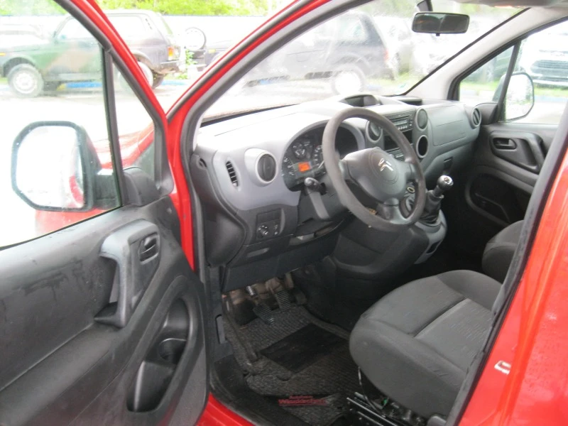 Citroen Berlingo, снимка 9 - Автомобили и джипове - 45314498