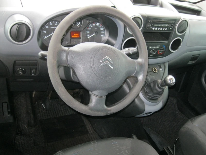 Citroen Berlingo, снимка 16 - Автомобили и джипове - 45314498