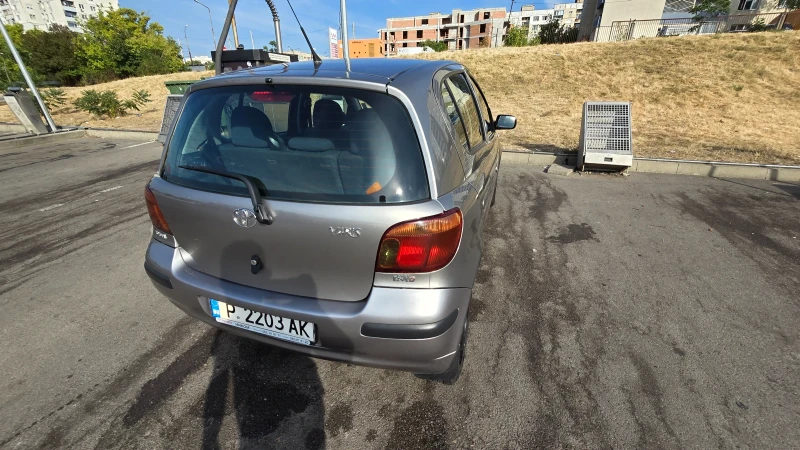 Toyota Yaris, снимка 11 - Автомобили и джипове - 47013948