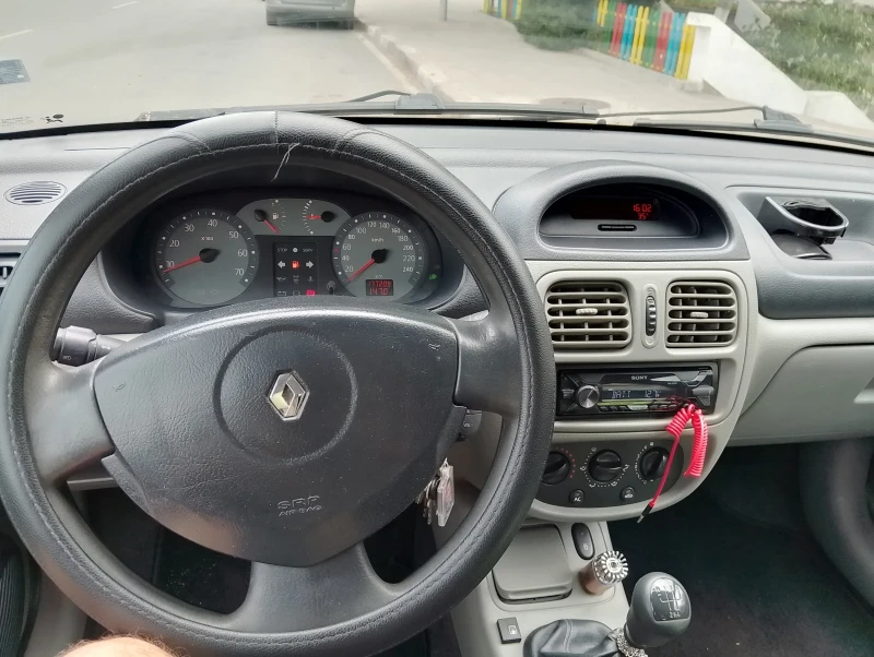 Renault Symbol 1, 4 K700J, снимка 8 - Автомобили и джипове - 48031865