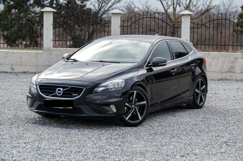 Volvo V40 D4/R-Design/ Summum, снимка 3 - Автомобили и джипове - 49038073