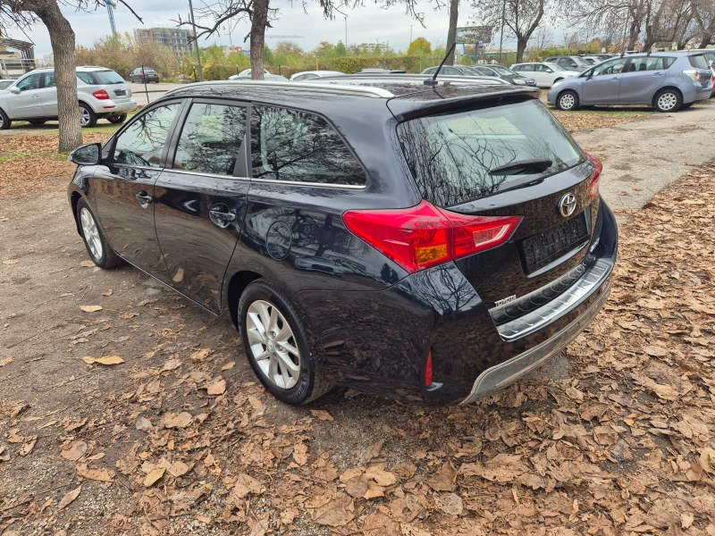 Toyota Auris 1.4D-4D FULL NAVI KEYLESS CAMERA КОЖА, снимка 6 - Автомобили и джипове - 52308329