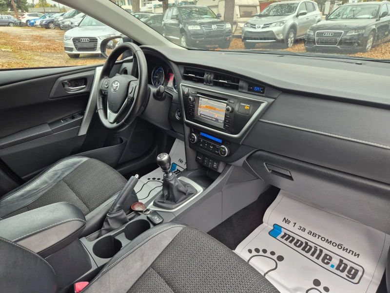 Toyota Auris 1.4D-4D FULL NAVI KEYLESS CAMERA КОЖА, снимка 10 - Автомобили и джипове - 52308329