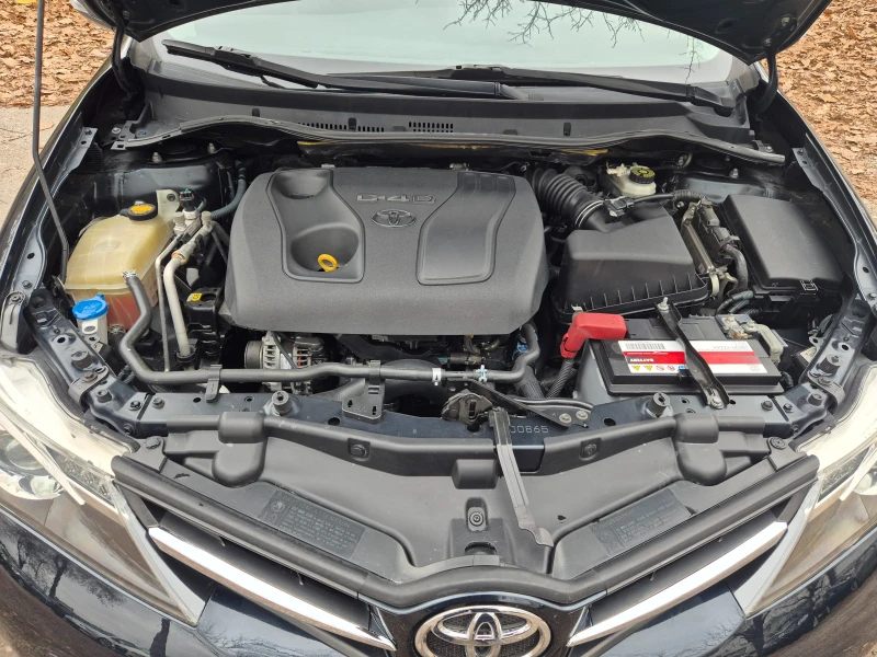 Toyota Auris 1.4D-4D FULL NAVI KEYLESS CAMERA КОЖА, снимка 16 - Автомобили и джипове - 52308329