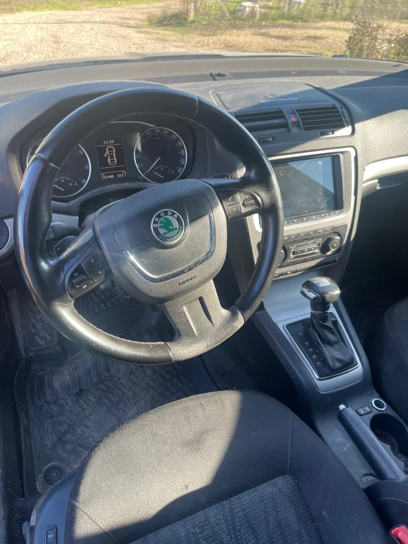 Skoda Octavia 1.8, снимка 2 - Автомобили и джипове - 52790427