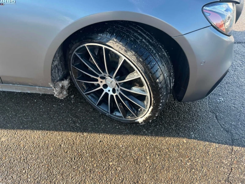 Mercedes-Benz E 53 AMG * CARFAX * БЕЗ ПЪРВОНАЧАЛНА ВНОСКА, снимка 7 - Автомобили и джипове - 53216276