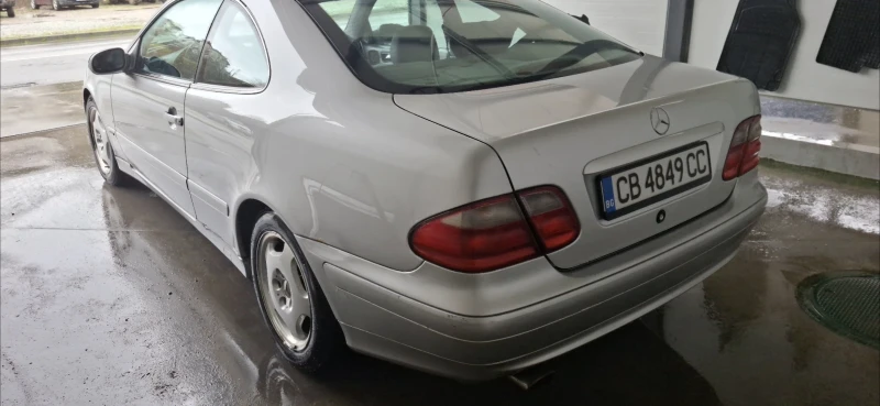 Mercedes-Benz CLK 3.2  автоматик, снимка 3 - Автомобили и джипове - 53486196