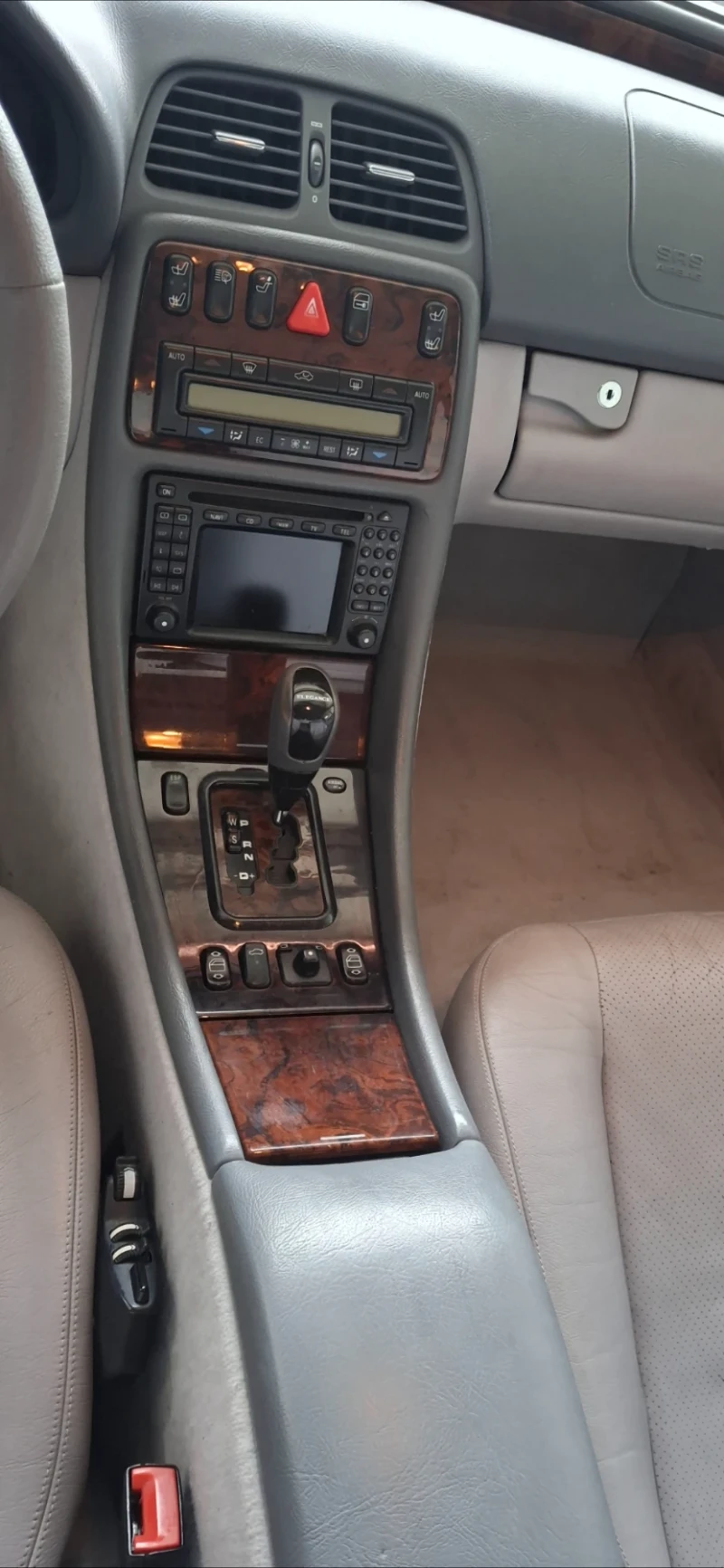 Mercedes-Benz CLK 3.2  автоматик, снимка 9 - Автомобили и джипове - 53486196